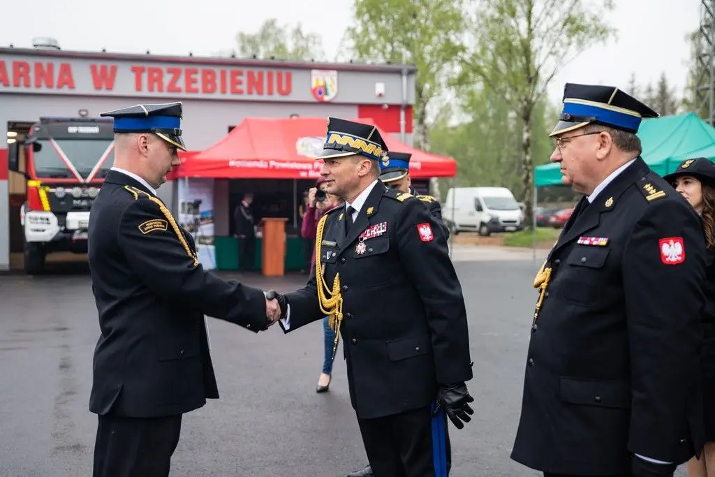 Пожежне свято в Trzebień! Підвищення, відзнаки, нові автомобілі та відкриття пожежної частини
