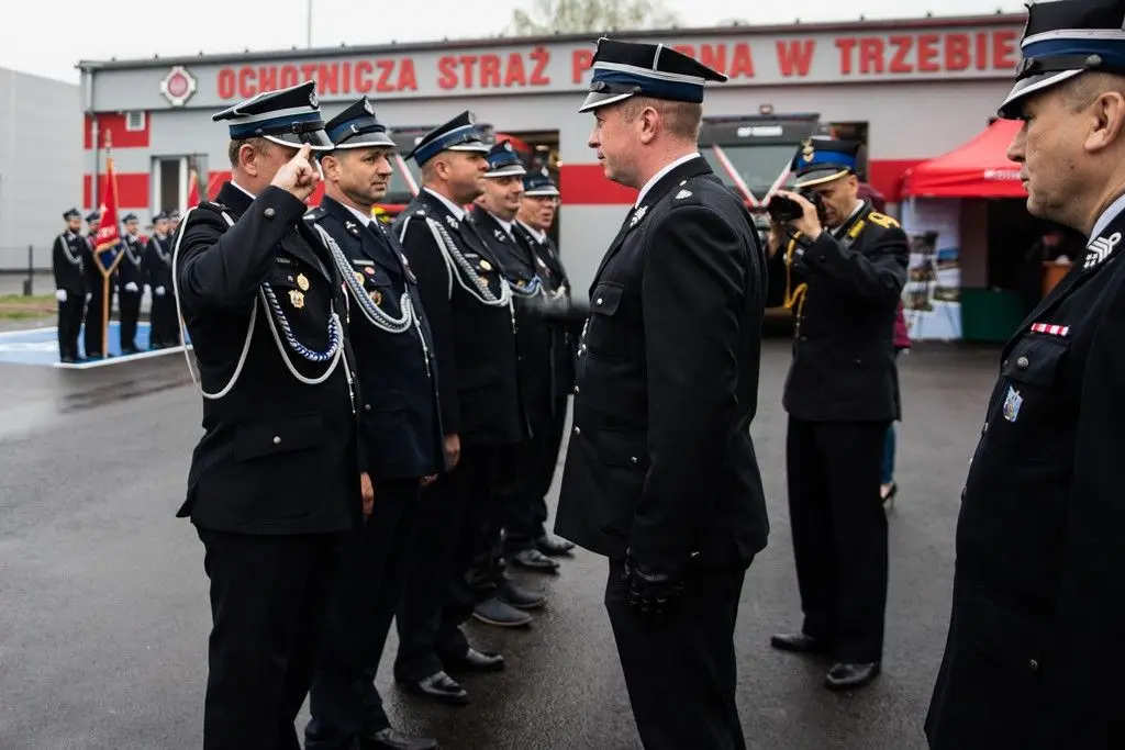 Firefighters’ celebration in Trzebień! Promotions, decorations, new vehicles and fire station opening