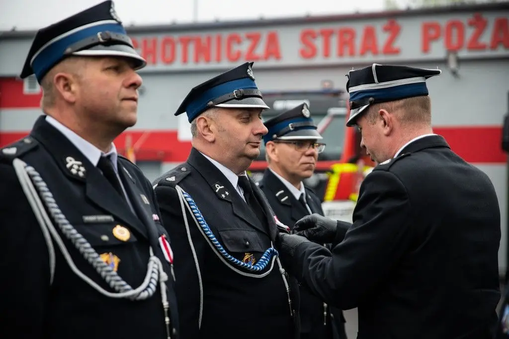 Пожежне свято в Trzebień! Підвищення, відзнаки, нові автомобілі та відкриття пожежної частини