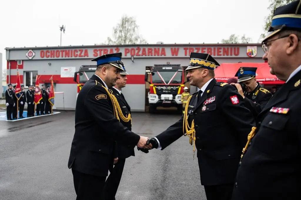 Пожежне свято в Trzebień! Підвищення, відзнаки, нові автомобілі та відкриття пожежної частини
