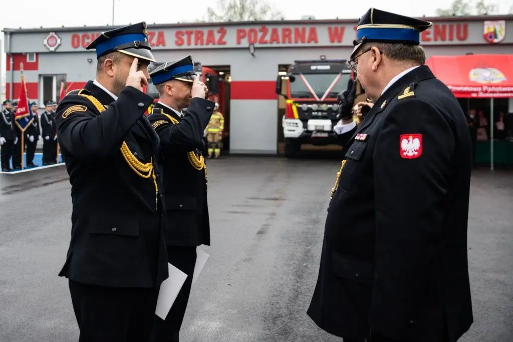 Пожежне свято в Trzebień! Підвищення, відзнаки, нові автомобілі та відкриття пожежної частини
