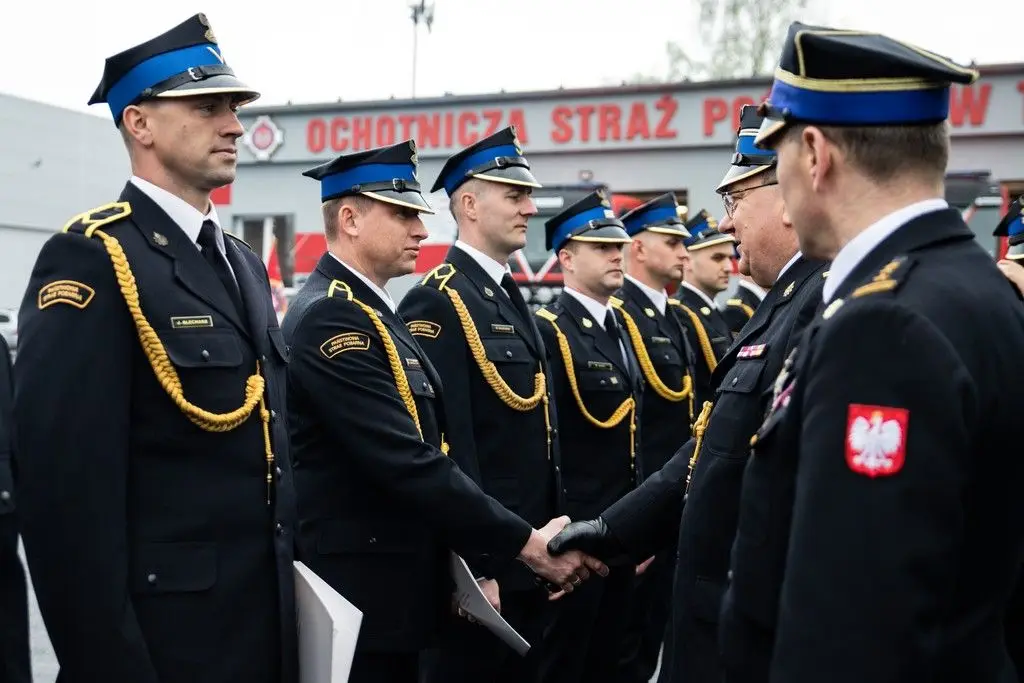 Пожежне свято в Trzebień! Підвищення, відзнаки, нові автомобілі та відкриття пожежної частини