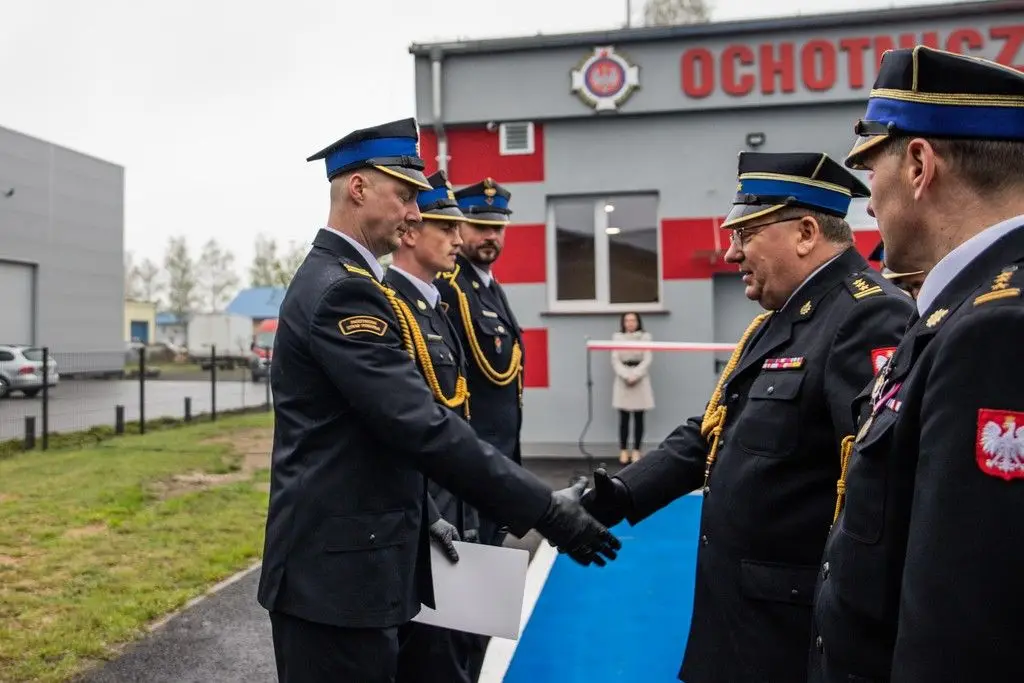 Firefighters’ celebration in Trzebień! Promotions, decorations, new vehicles and fire station opening