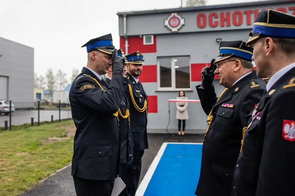 Пожежне свято в Trzebień! Підвищення, відзнаки, нові автомобілі та відкриття пожежної частини