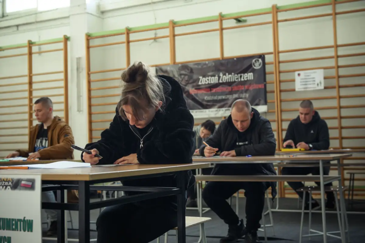 90 ochotników w 10 Brygadzie Kawalerii Pancernej w Świętoszowie