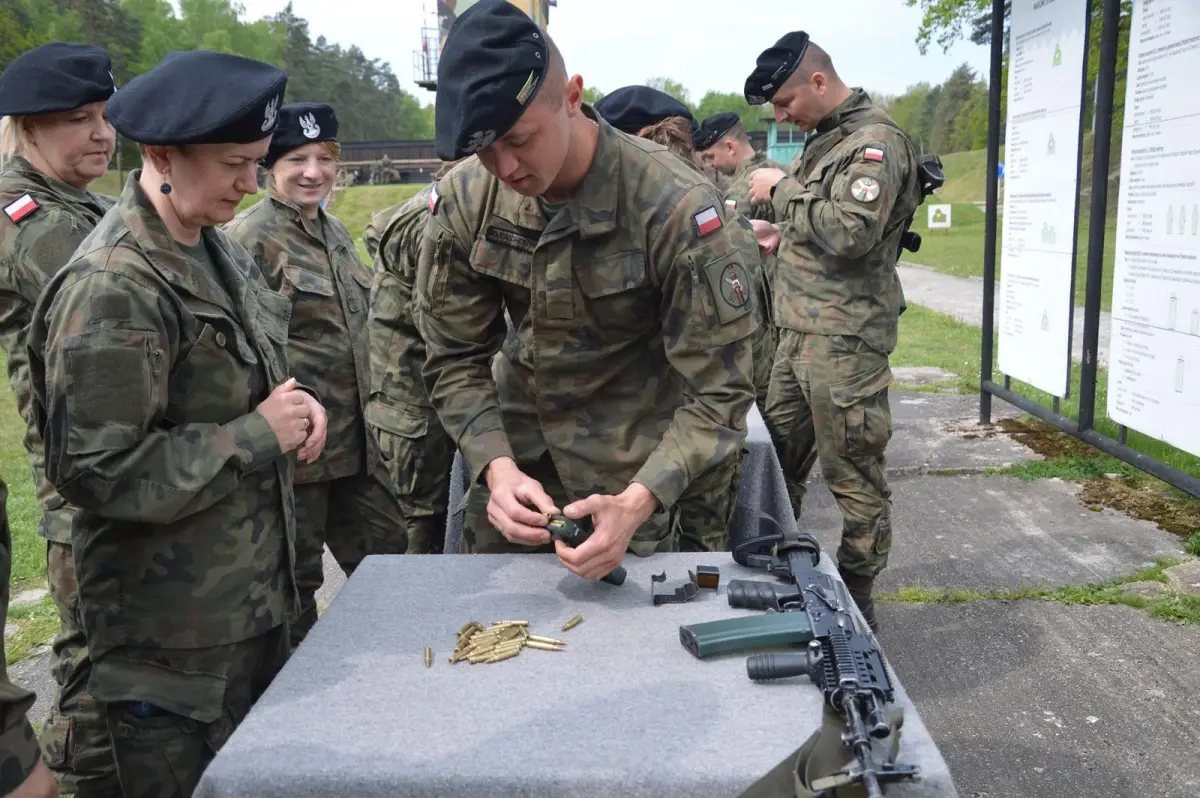 Szkolenie personelu medycznego w 23 Śląski Pułku Artylerii