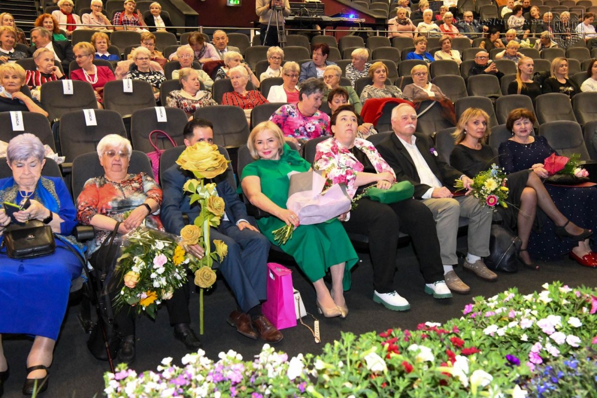 Kolejny jubileusz wspaniałej społeczności bolesławieckiego Dziennego Domu Senior+
