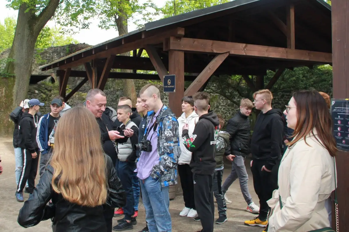 Konkurs fotograficzno-plastyczny Powiatowego Młodzieżowego Ośrodka Wychowawczego w Iwinach