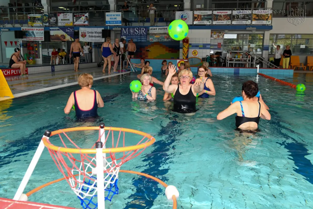 Around 50 seniors took part in another edition of the Water Universiade
