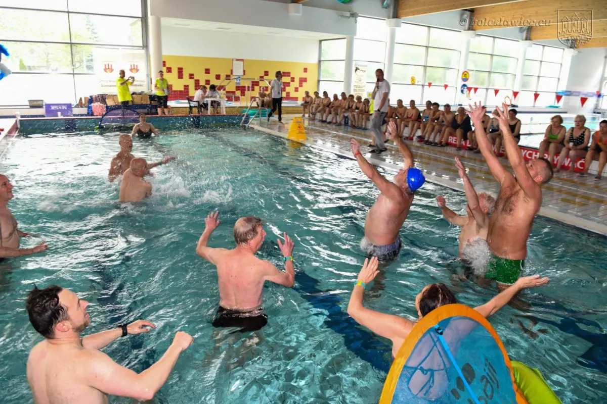 Around 50 seniors took part in another edition of the Water Universiade