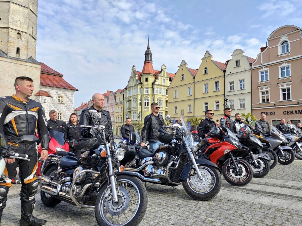 Rajd żołnierzy na bolesławieckim rynku