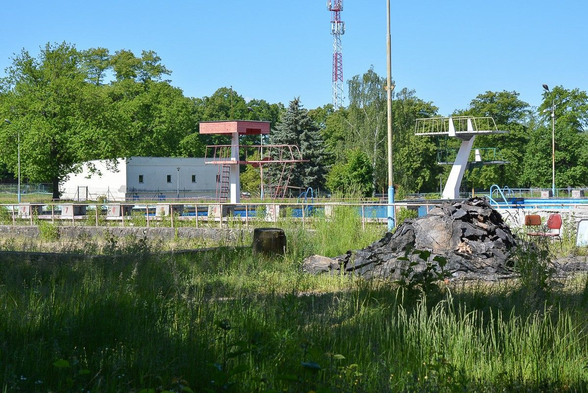 Trwa rozbiórka basenów odkrytych w Bolesławcu