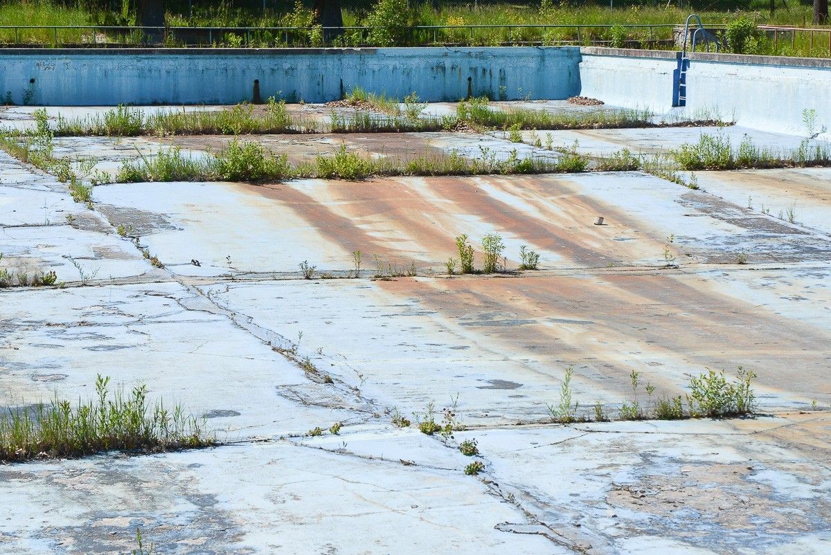 Trwa rozbiórka basenów odkrytych w Bolesławcu