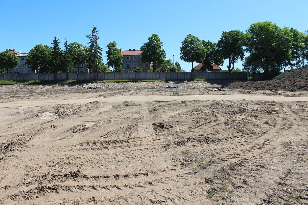 Wizytacja na przebudowywanym stadionie w Bolesławcu