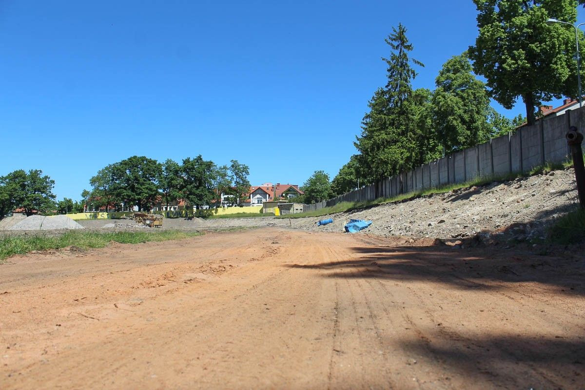 Wizytacja na przebudowywanym stadionie w Bolesławcu