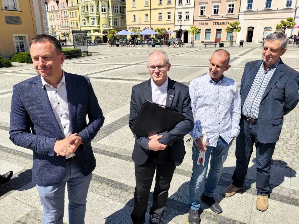 Konferencja posła Piotra Borysa w Bolesławcu