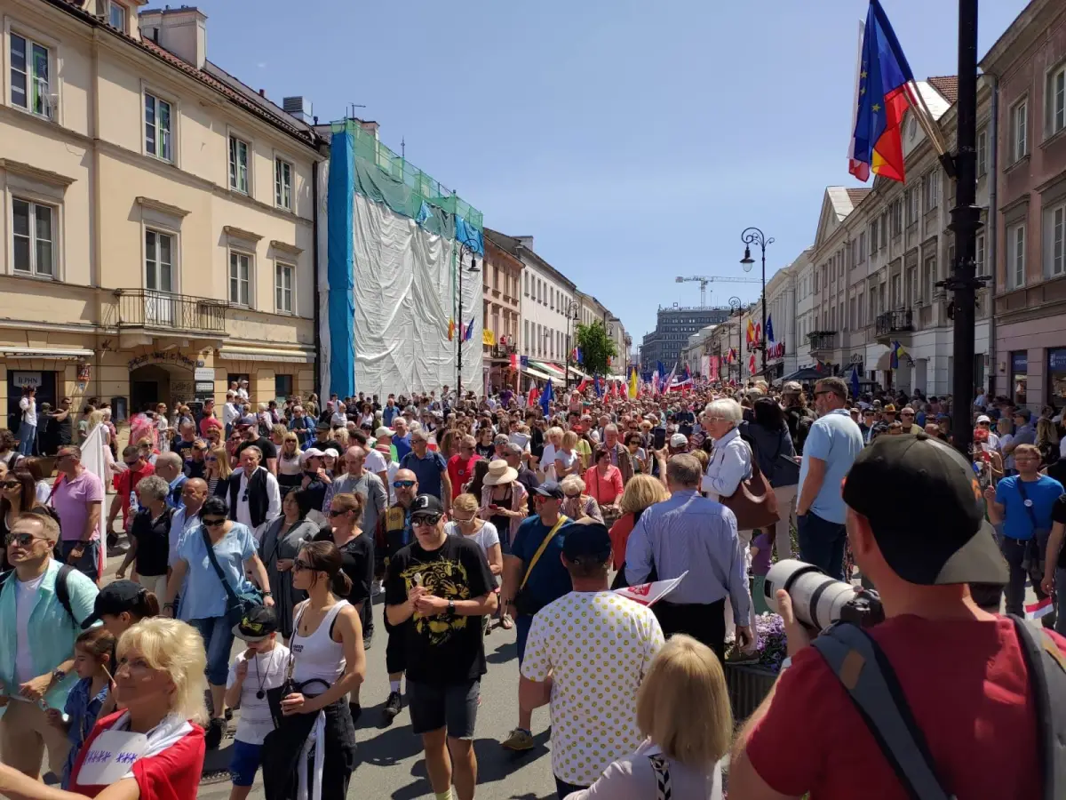 Trwa Marsz 4 czerwca w Warszawie