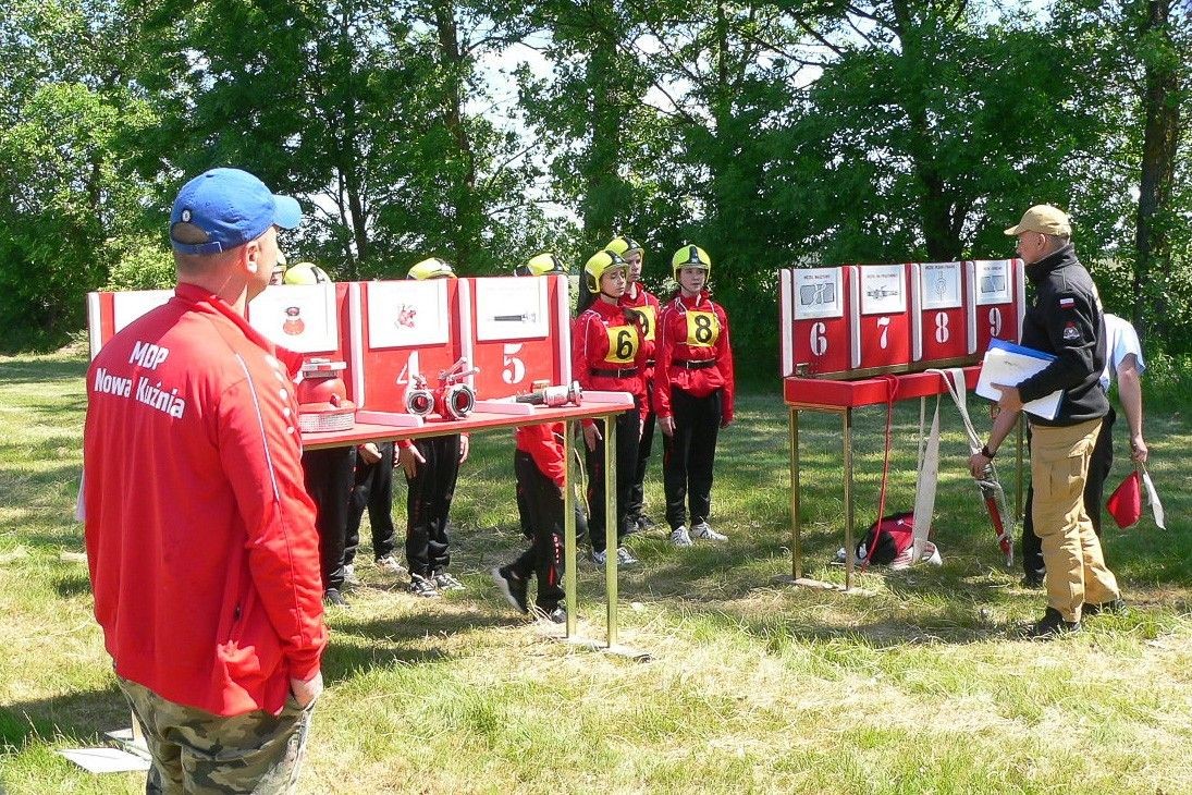 Młodzi strażacy z Nowej Kuźni najlepsi w powiecie