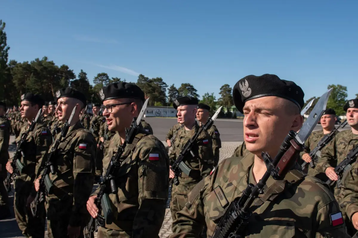 Przysięga w 10 Brygadzie Kawalerii Pancernej w Świętoszowie
