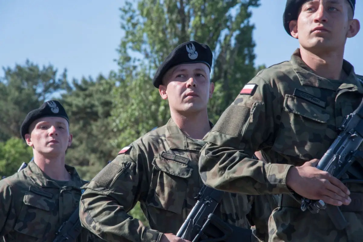 Przysięga w 10 Brygadzie Kawalerii Pancernej w Świętoszowie