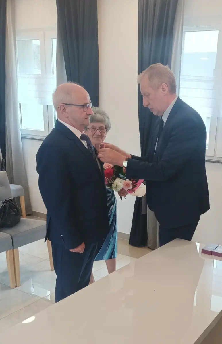 Dziewięć par z gminy Osiecznica uhonorowanych przez prezydenta RP