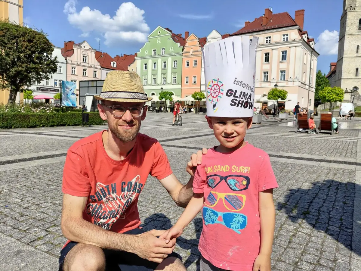 Porcelanowe Figurki na bolesławieckim Rynku