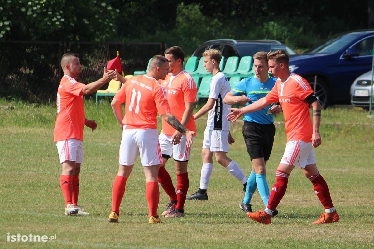 Galeria zdjęć z meczu BKS II - Sparta Zebrzydowa