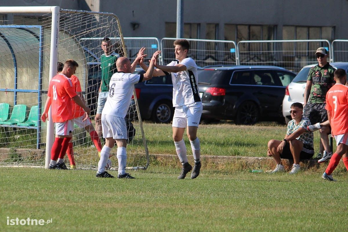 Galeria zdjęć z meczu BKS II - Sparta Zebrzydowa