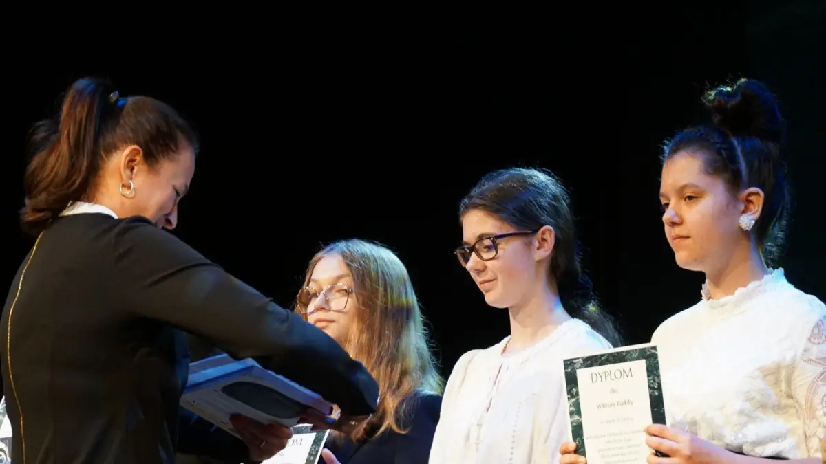 Laureaci powiatowych konkursów uhonorowani