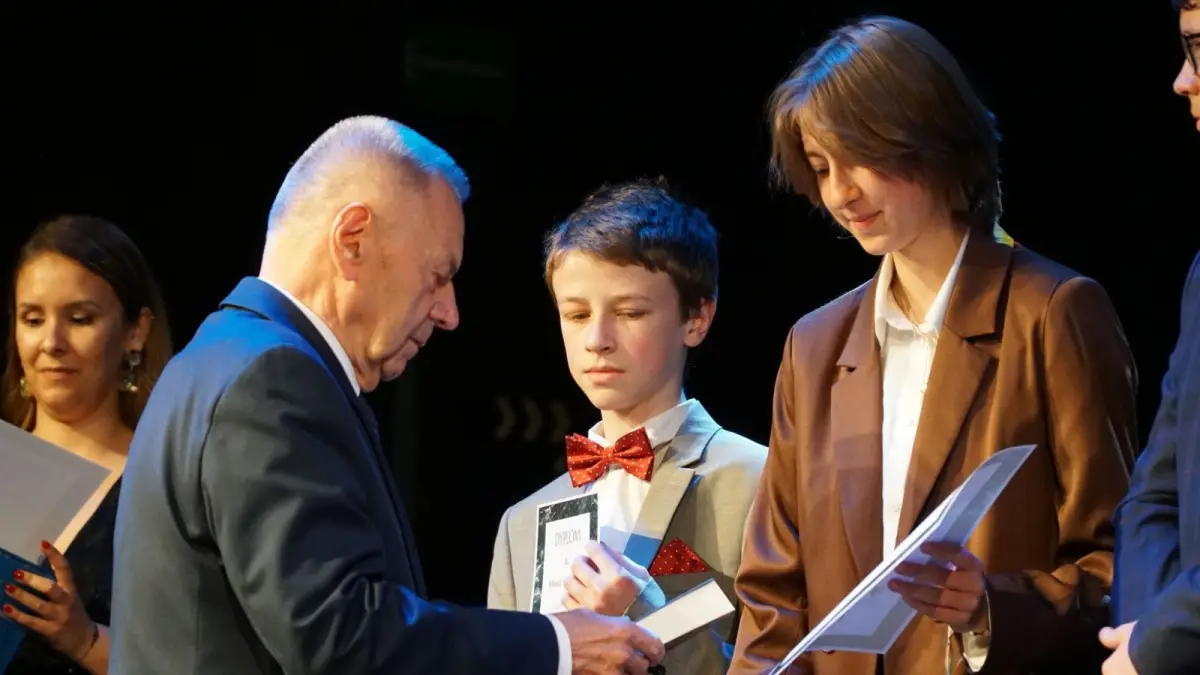 Laureaci powiatowych konkursów uhonorowani