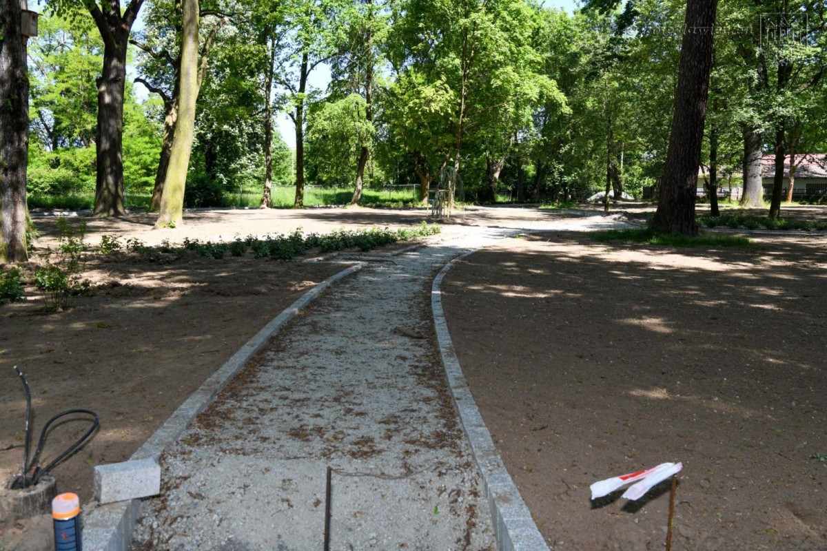 Prace w parku przy Zgorzeleckiej w Bolesławcu