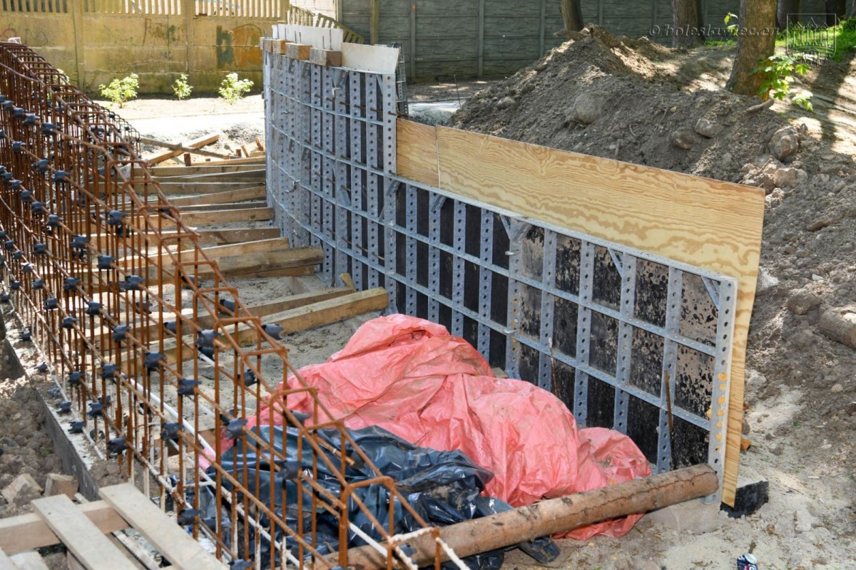 Prace w parku przy Zgorzeleckiej w Bolesławcu