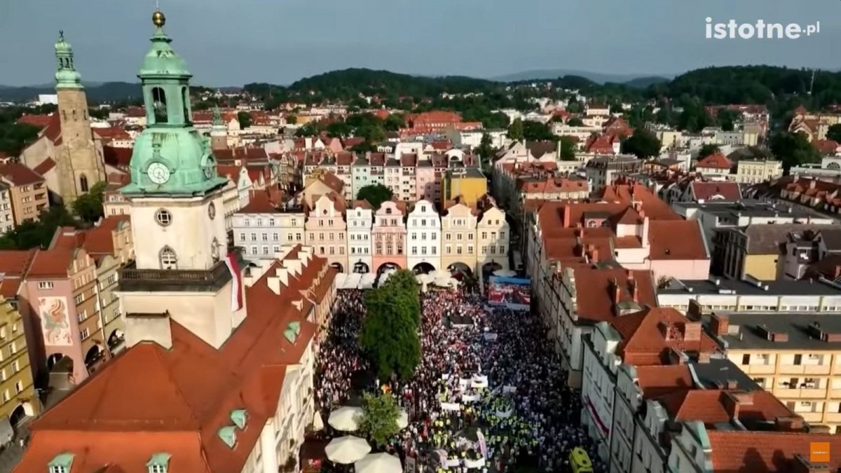 Donald Tusk odwiedza nasz region. Związkowcy protestują
