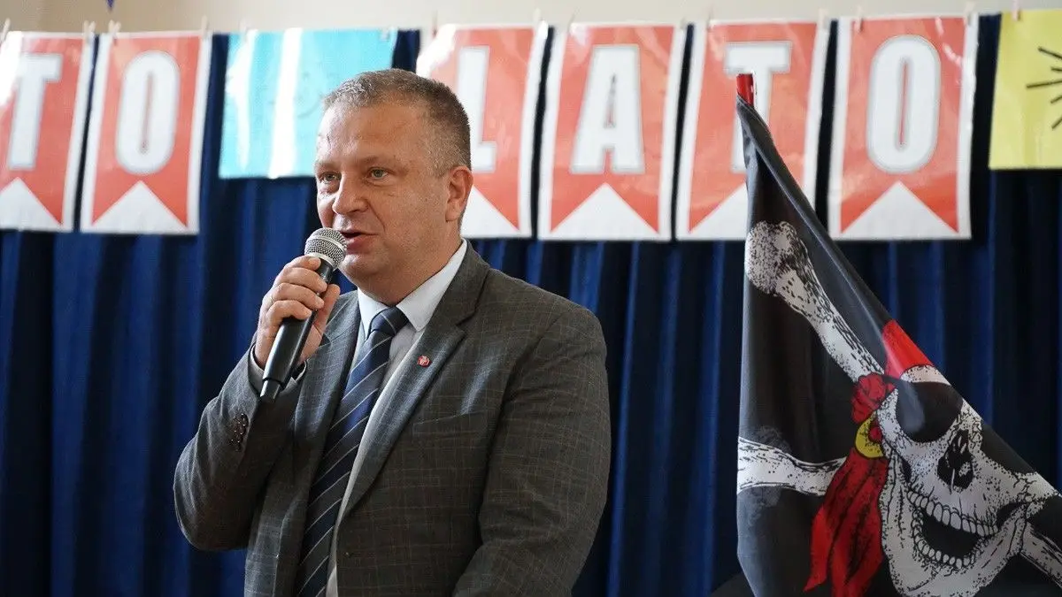 Uczennice i uczniowie powiatowych placówek zakończyli rok szkolny