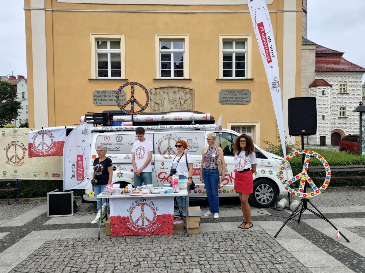 Tour de Kontytucja