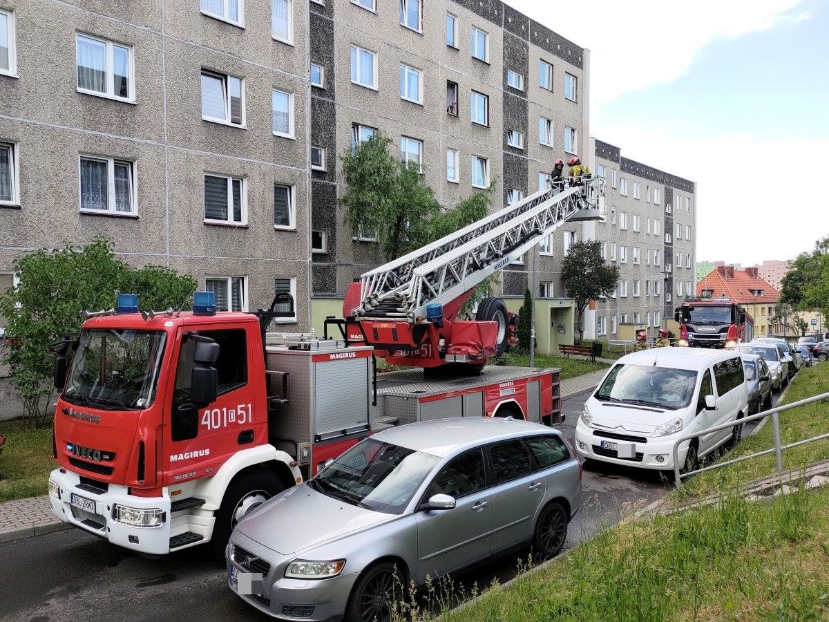 Akcja staży pożarnej przy ulicy Kleeberga w Bolesławcu