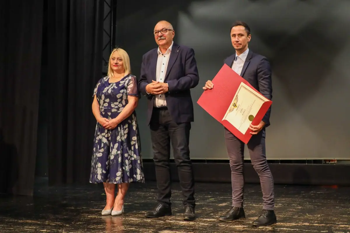 Uroczystość wręczenia promes samorządom