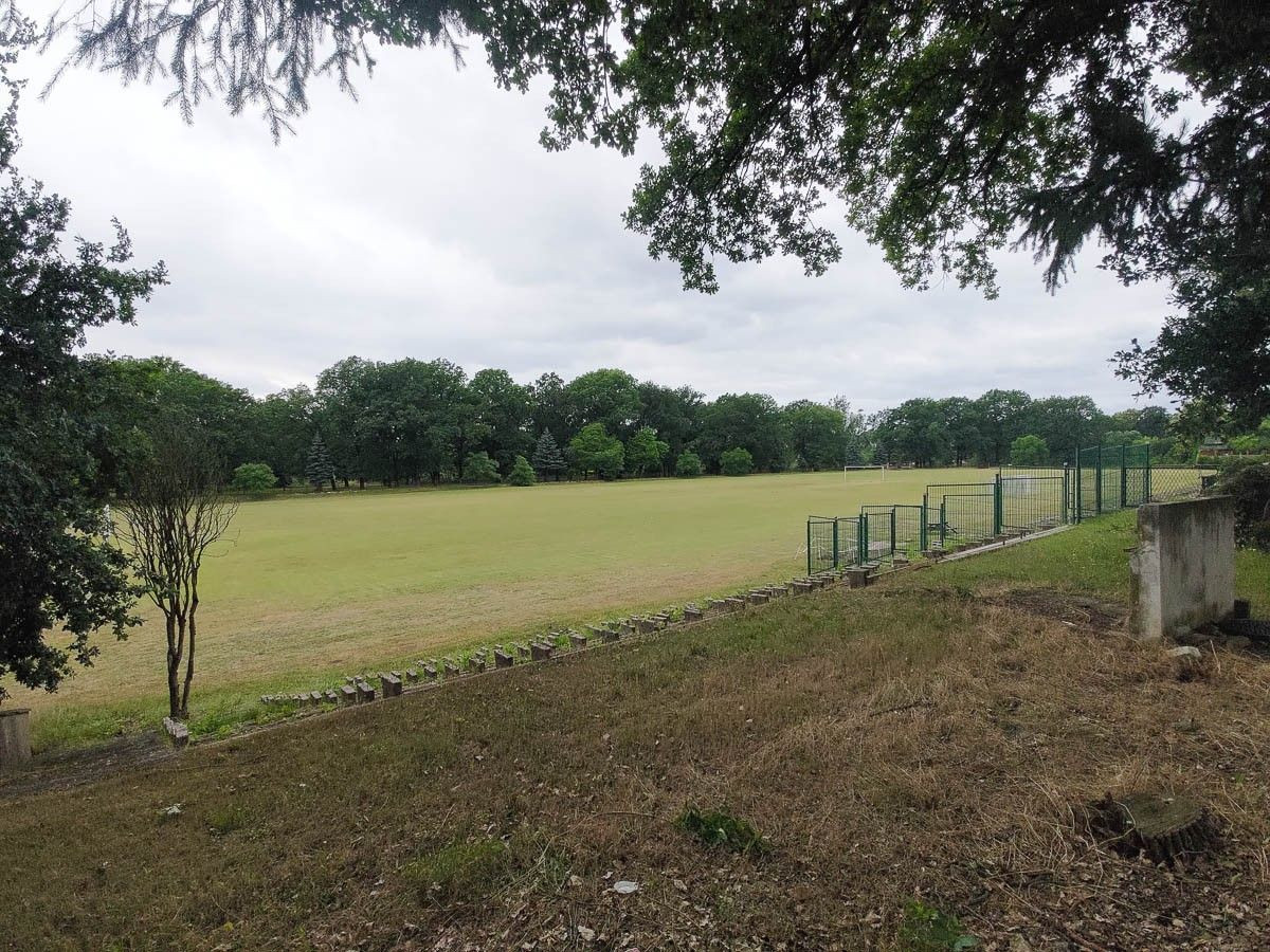 Boisko przy ulicy Rajskiej w Bolesławcu