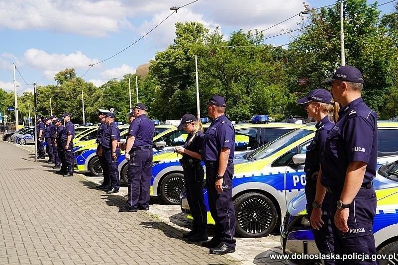 Elektryczne radiowozy dla dolnośląskiej policji