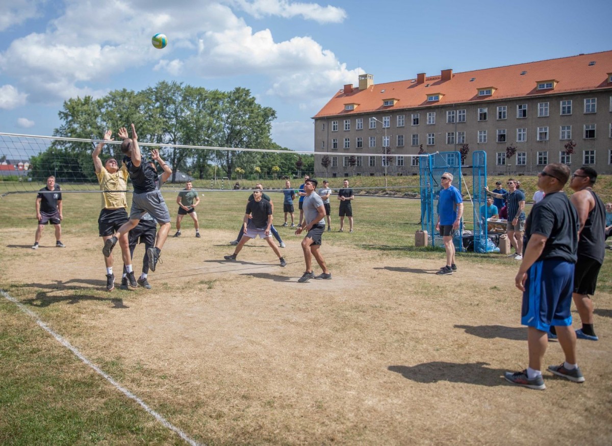 Żołnierze US Army stacjonujący w Bolesławcu świętowali Dzień Niepodległości