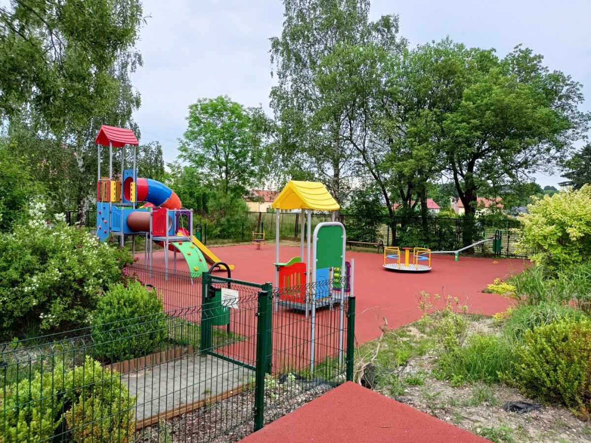 Place zabaw w gminie Warta Bolesławiecka