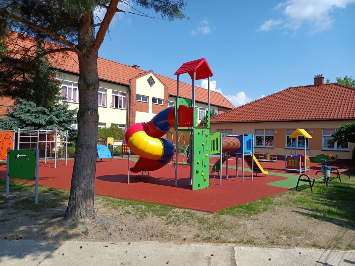 Place zabaw w gminie Warta Bolesławiecka