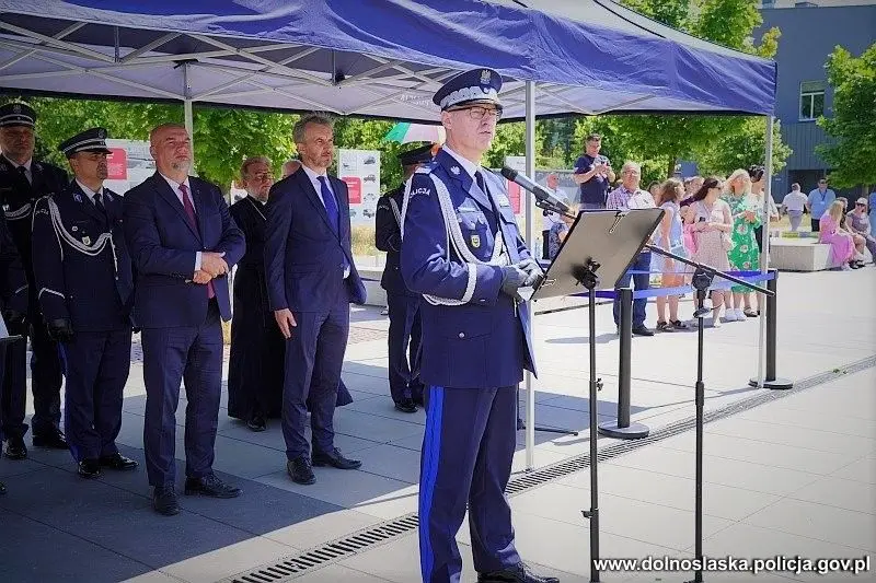 Nowi policjanci złożyli ślubowanie we Wrocławiu