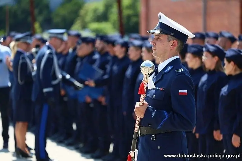 Nowi policjanci złożyli ślubowanie we Wrocławiu