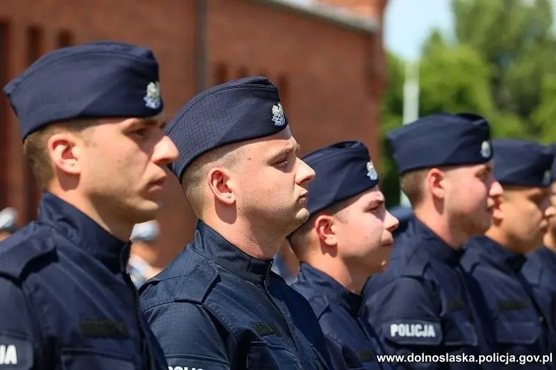 Nowi policjanci złożyli ślubowanie we Wrocławiu