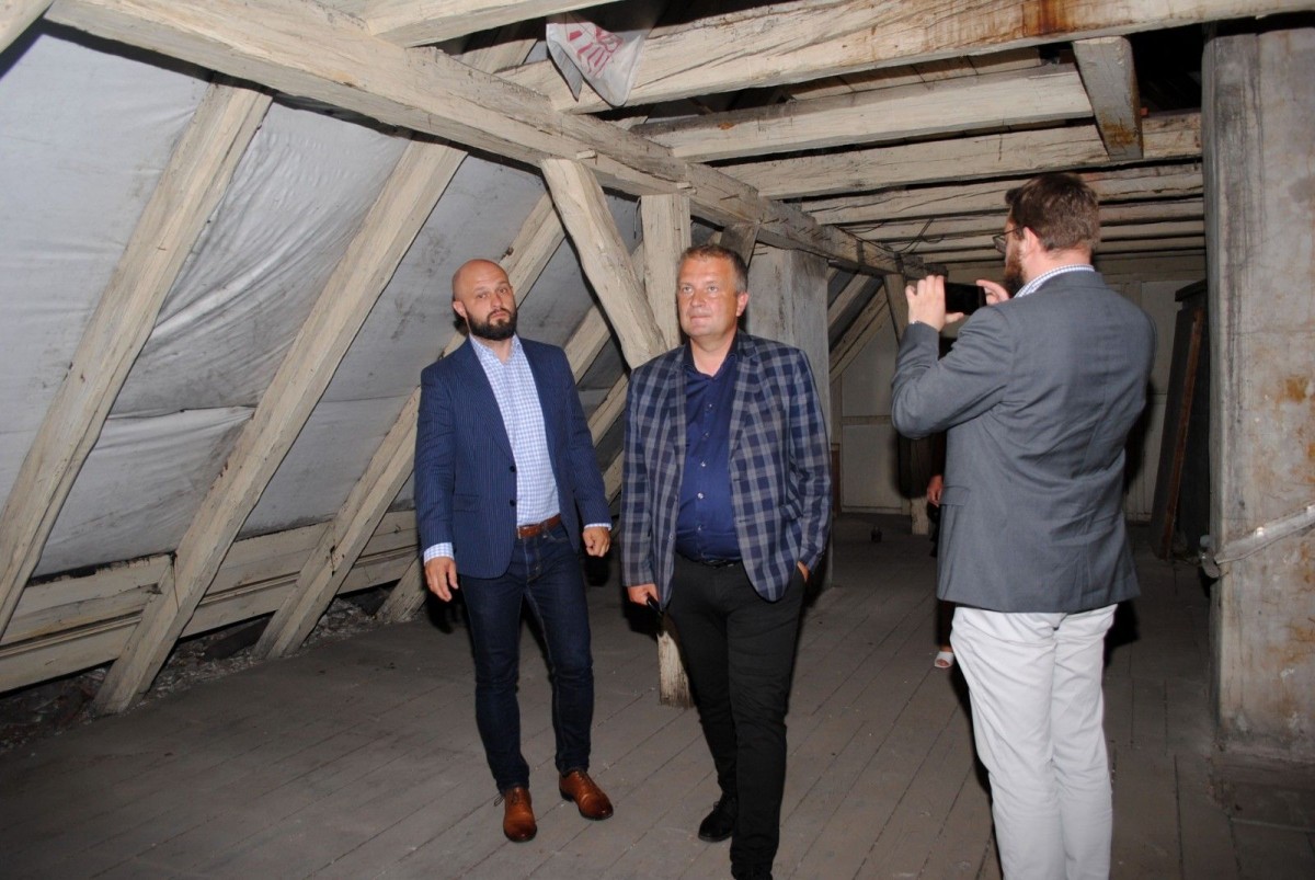 Prawie milion złotych na renowację dachu