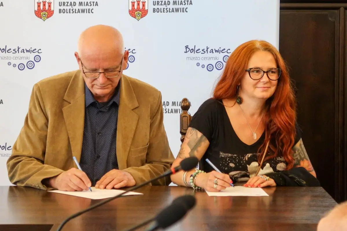 Podpisanie dokumentów ws. wpisania ceramiki bolesławieckiej na listę UNESCO