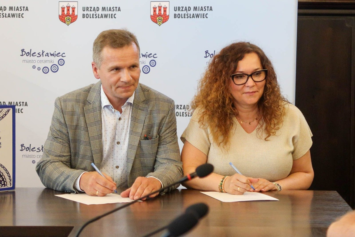 Podpisanie dokumentów ws. wpisania ceramiki bolesławieckiej na listę UNESCO