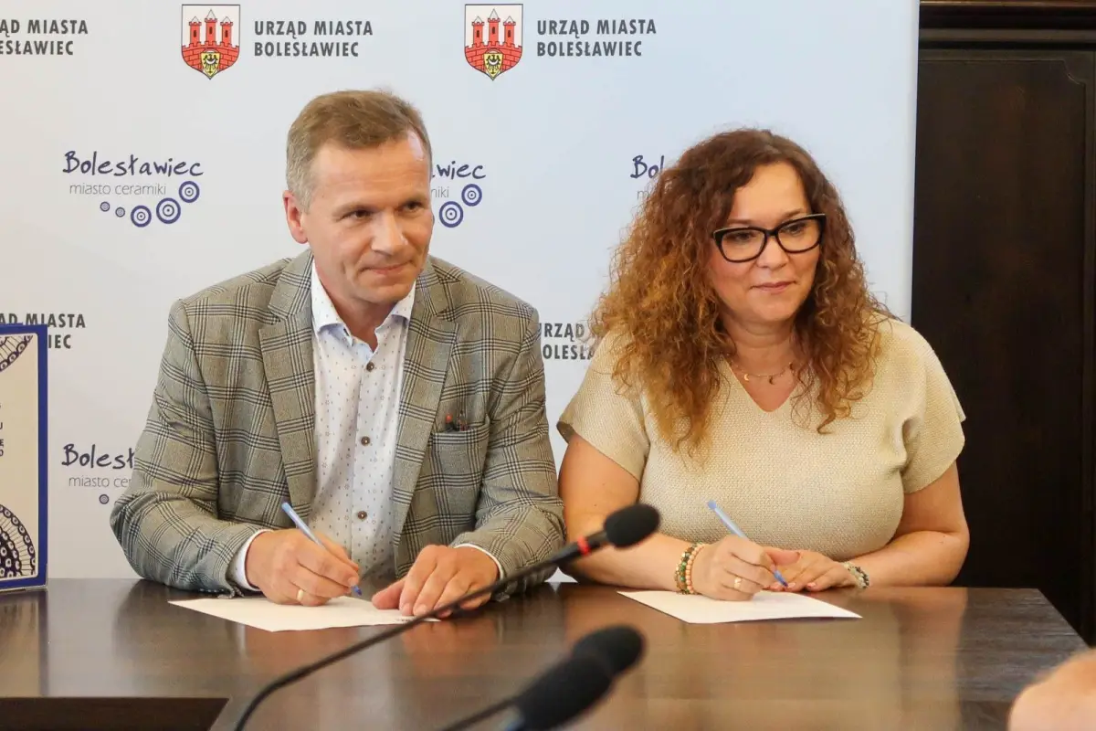 Podpisanie dokumentów ws. wpisania ceramiki bolesławieckiej na listę UNESCO