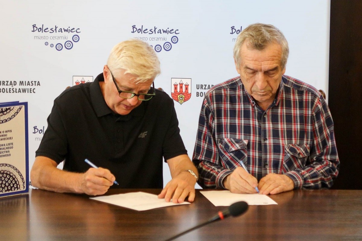 Podpisanie dokumentów ws. wpisania ceramiki bolesławieckiej na listę UNESCO